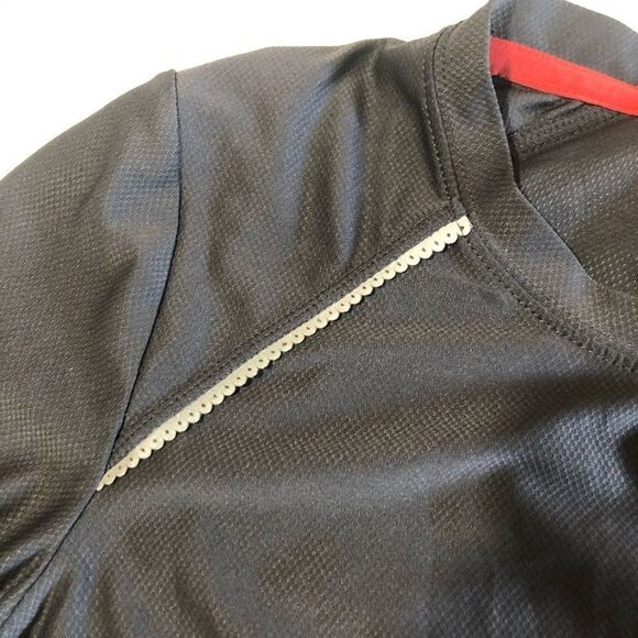 ATHLETA GRAY SPANDEX LONGSLEEVED‎ RUCHED SIDE SZ S - Picture 4 of 9